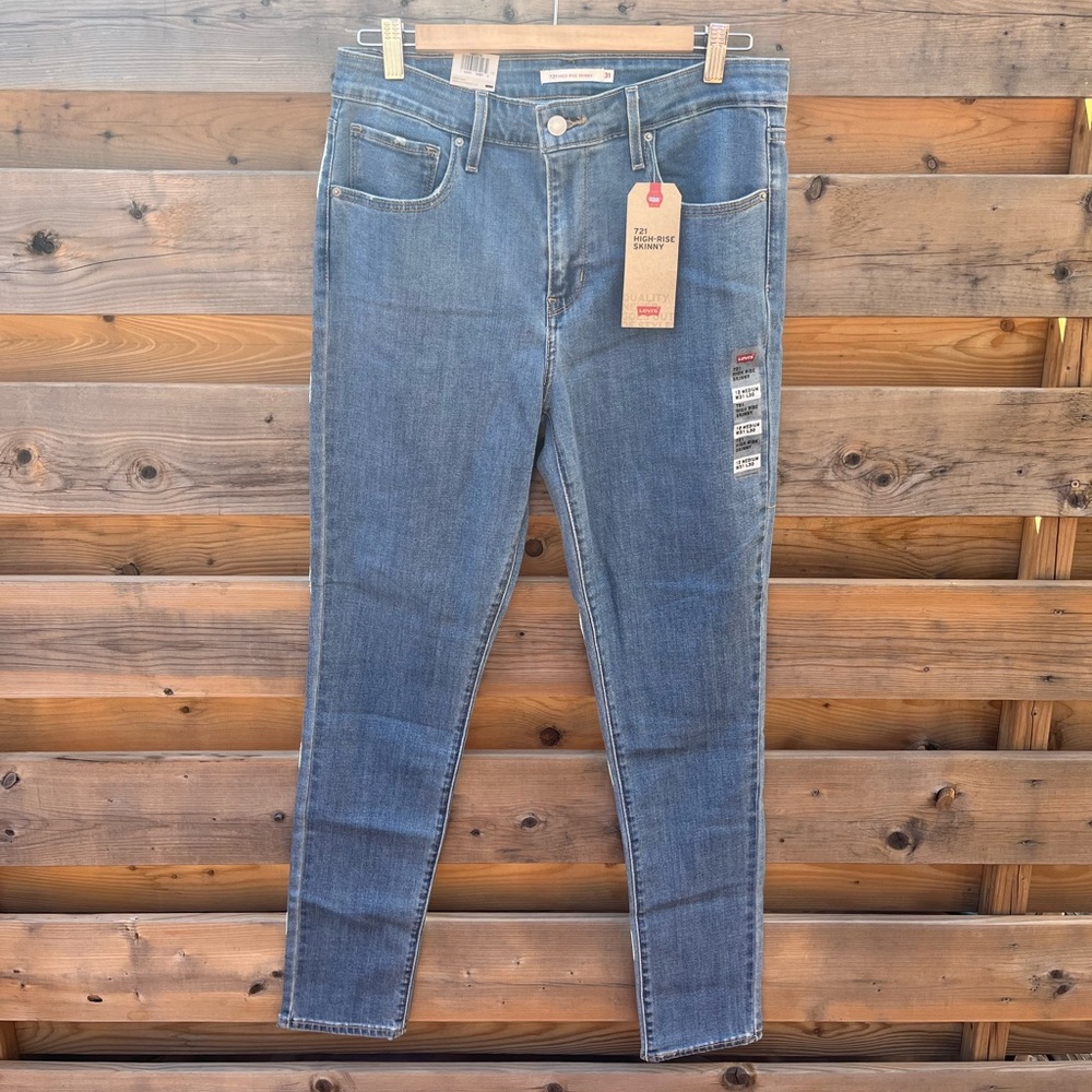 NWT-Levi’s 721 High-Rise blue skinny jeans